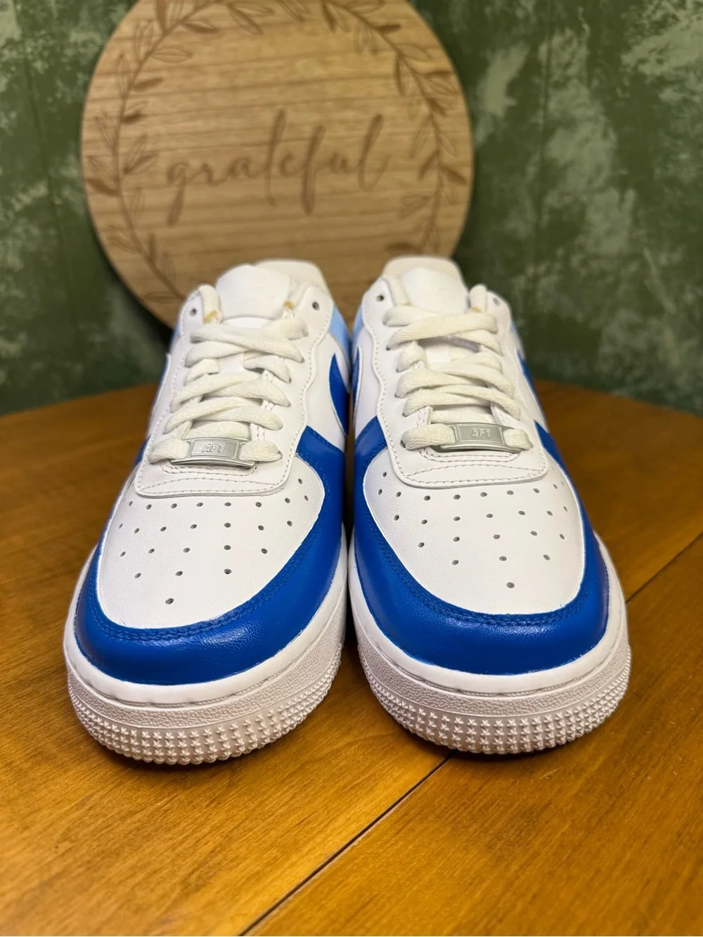 Nike Air Force 1 Size 7.5 DD8959-100